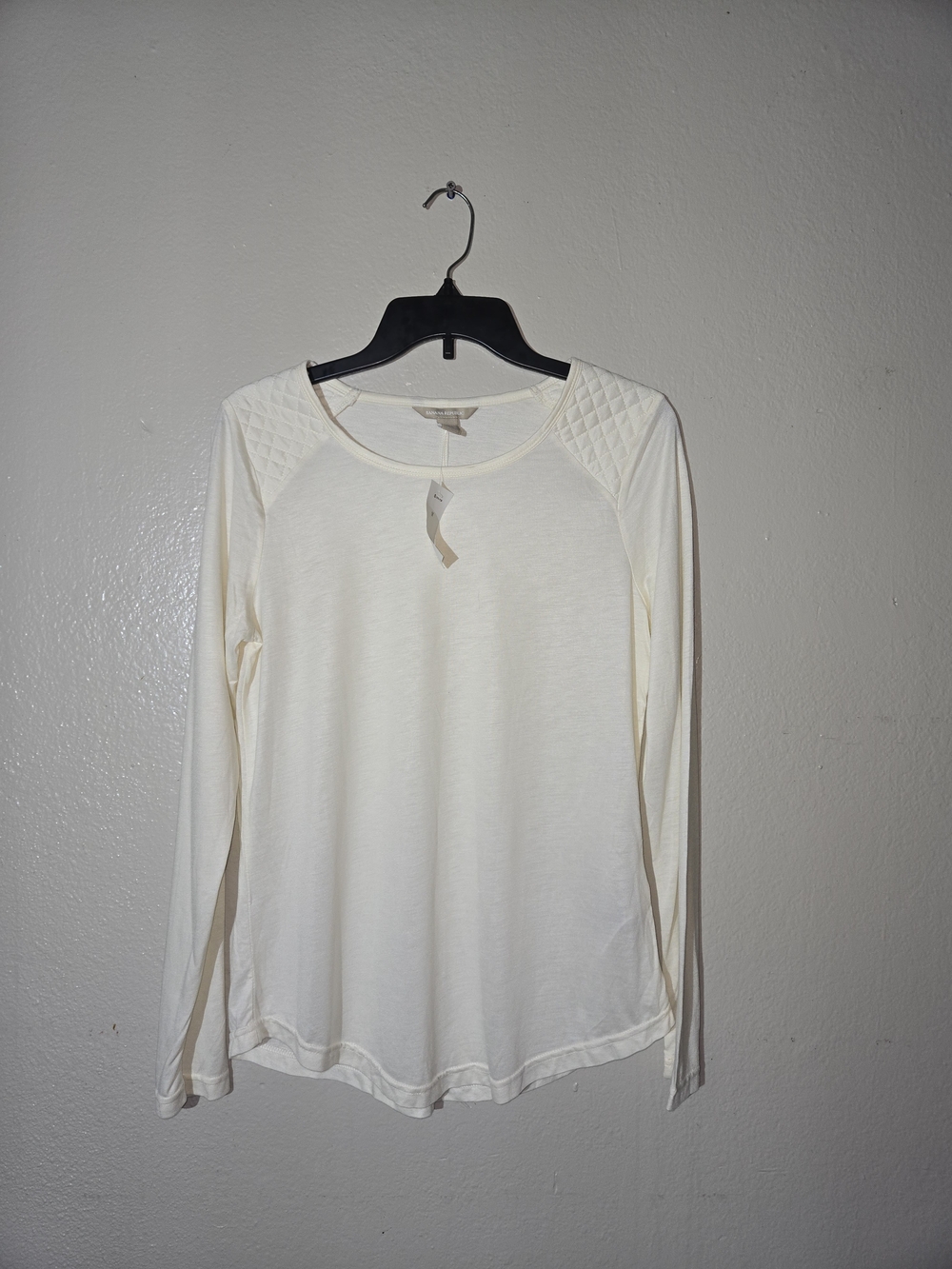 Banana Republic NWT Off-White Long Sleeve Top Quilted Shoulder Detail Size M